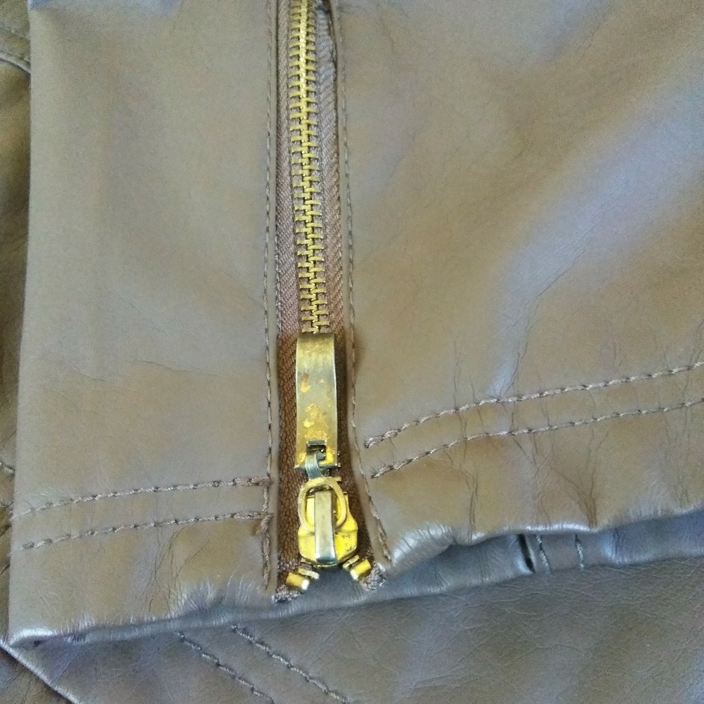 Ladies Coat - Picture 6 of 8